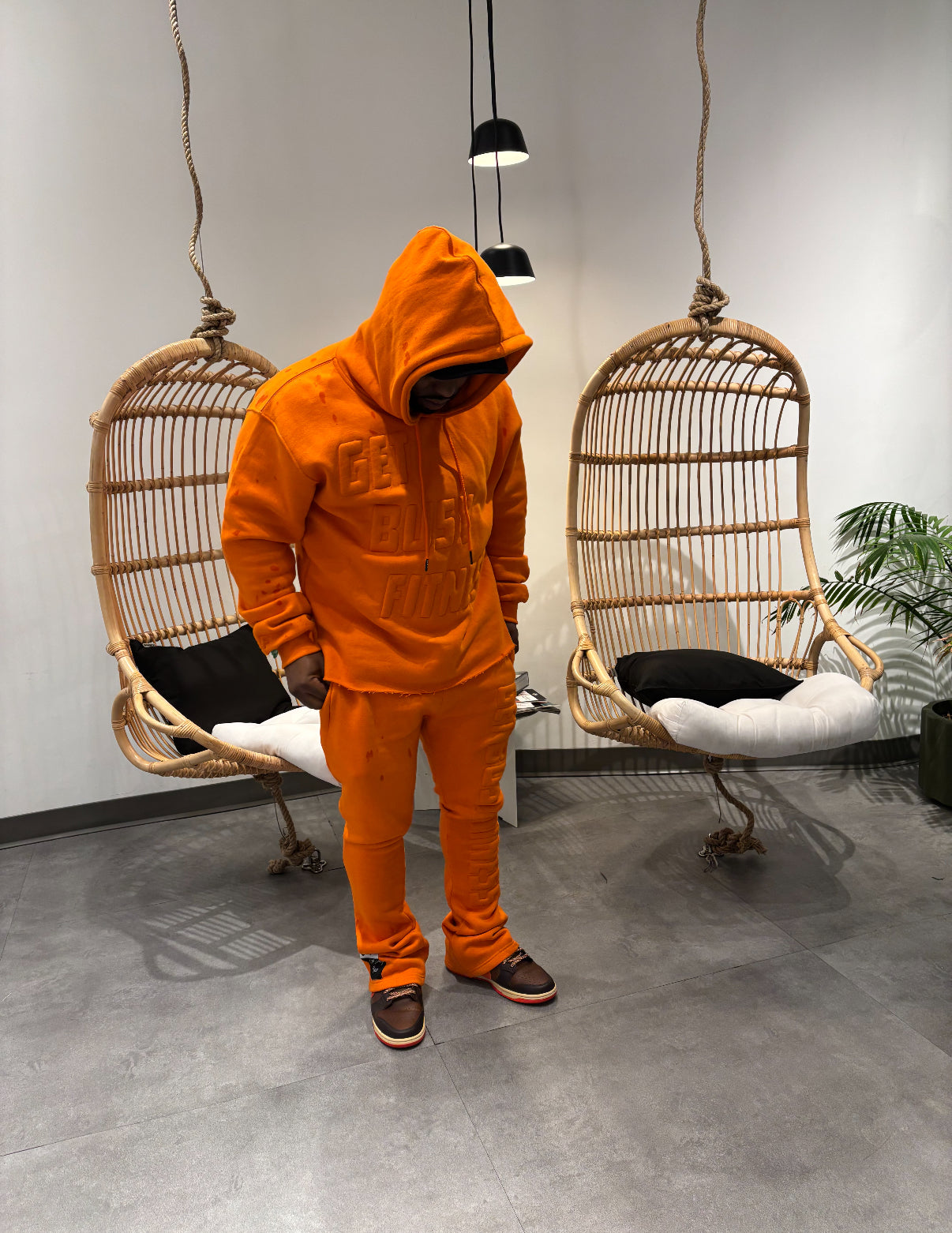 EMBOSSED EMBROIDERY SET